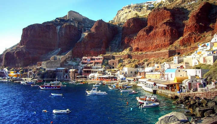 Ammoudi port in Santorini