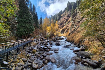 Alma-Arasan & Ayusai mountain gorges with hot springs tour