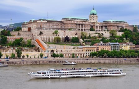 Private Cultural Tour of Budapest's Landmarks and Hidden Gems