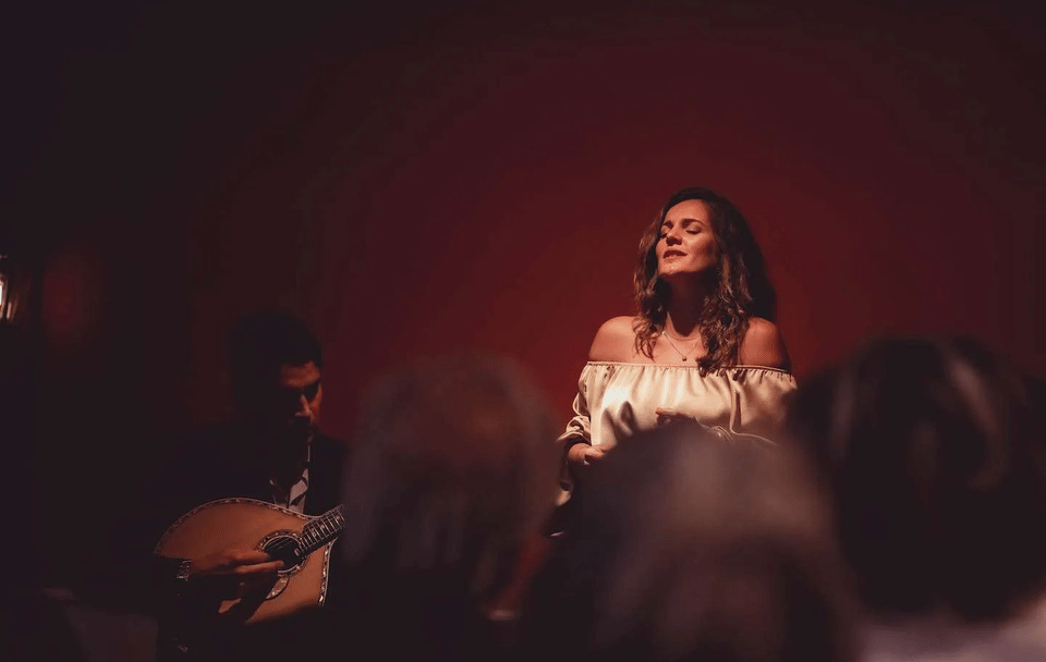 Lisbon Afternoon: Private Tour with Monuments and Fado Dinner