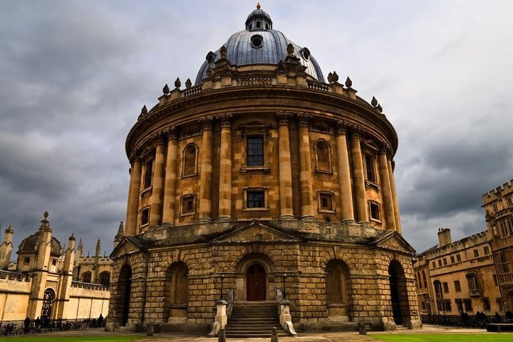 Oxford City Full-Day Private Tour from London 4