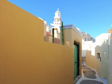 Private 7-Hour Santorini Tour with Wine Tasting Experience