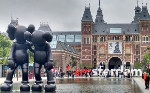 Photoshoot Experience at Museumplein in Amsterdam