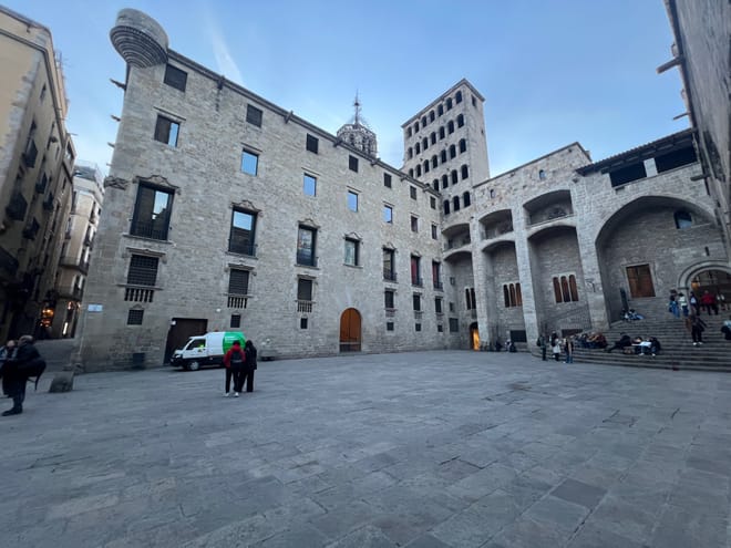 plaza del rei barcelona _letangotours
