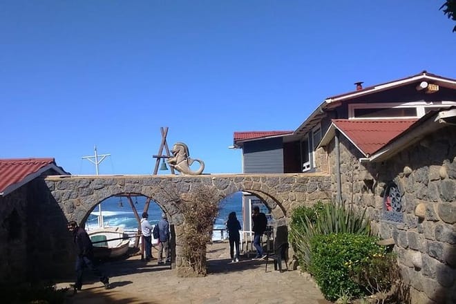 Full day private tour Isla negra poetry and wine from Santiago 4