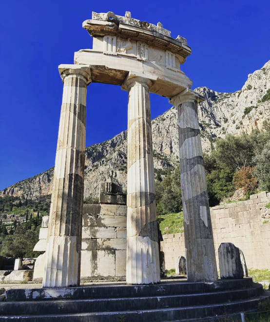 Delphi Day Trip from Athens  3