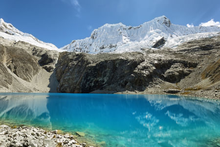Hua-05 : Laguna 69 – Jewel of the Cordillera Blanca