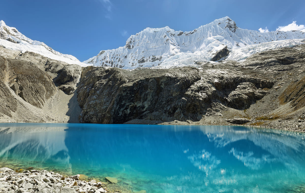 Hua-05 : Laguna 69 – Jewel of the Cordillera Blanca