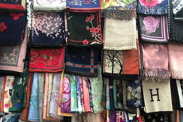 Private Shopping Experience in Shanghai's Vibrant Markets