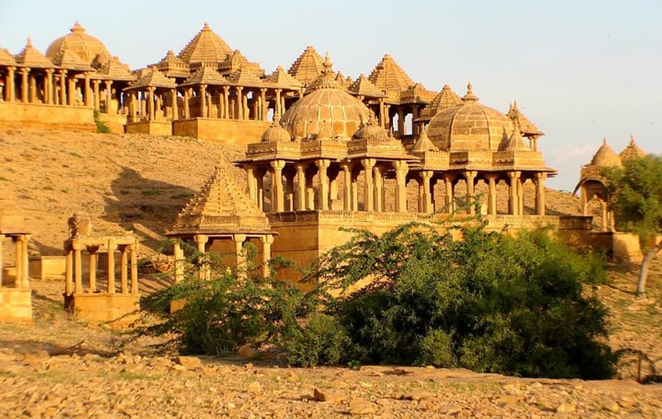 Rajasthan Forts and Palaces Tour: Abhaneri, Agra, Bikaner
