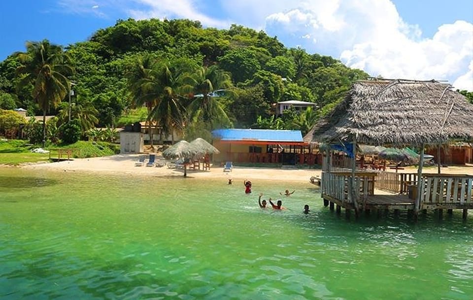 Private Tour of Punta Gorda's Fishing Villages in Roatan