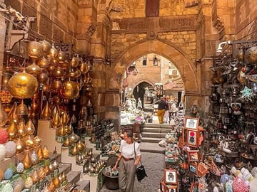 Cairo Walking Tour: Khan El-Khalili Bazaar & Al-Azhar Mosque