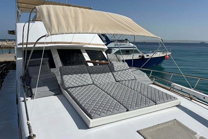 Private Boat , Fishing & Snorkeling Full Day & Lunch – Hurghada