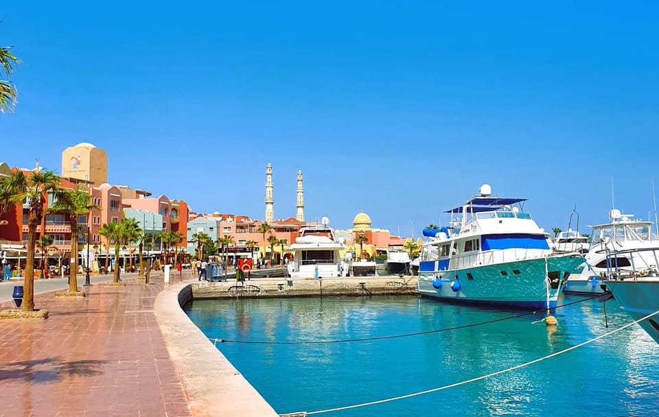 Hurghada City and Shopping Tour with Lunch Experience