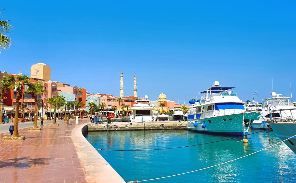 Hurghada City and Shopping Tour with Lunch Experience