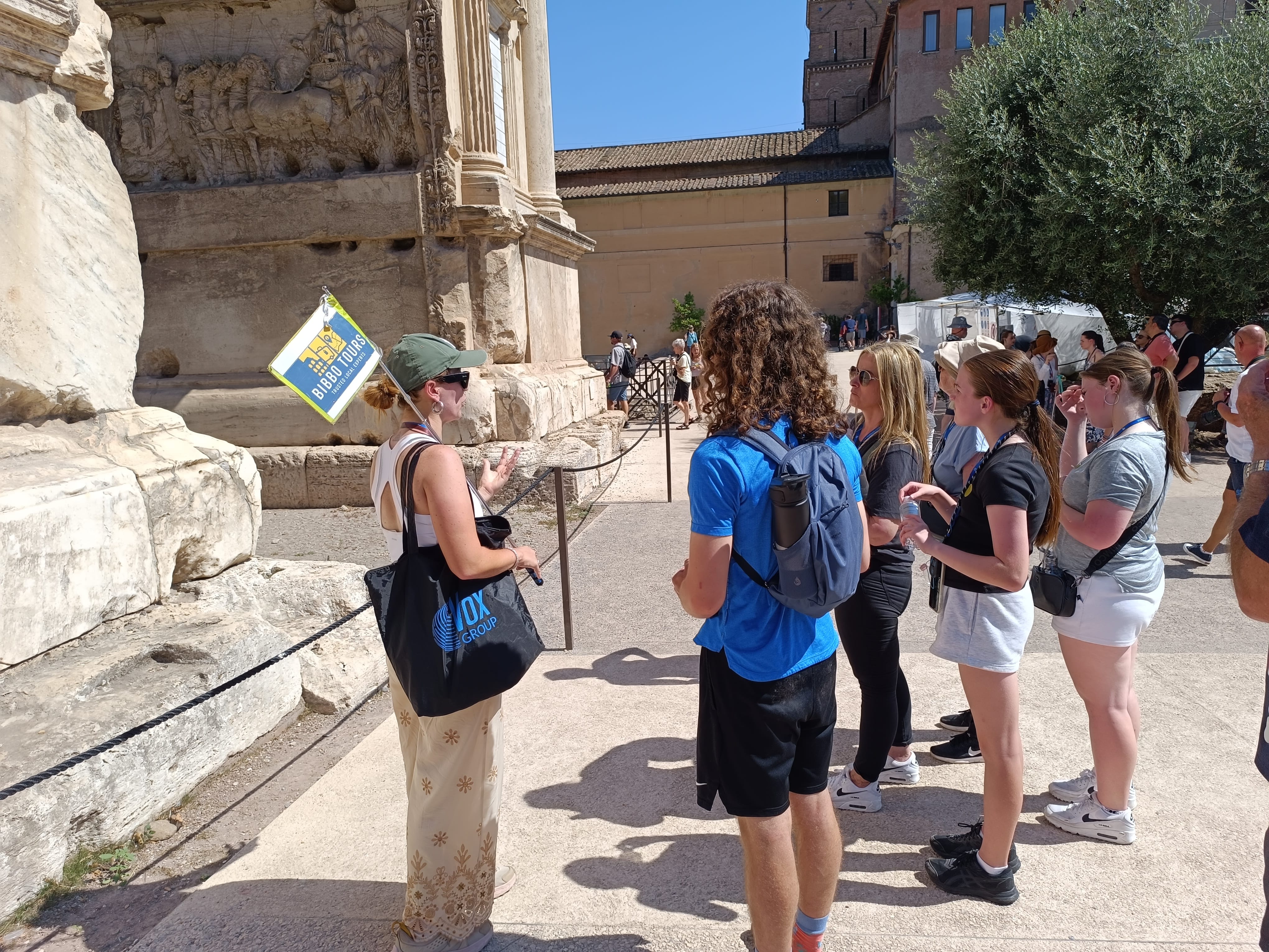 Perfect 3-hour route for couples, families and friends, with reserved tickets and flexible start times.