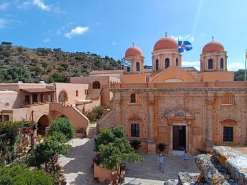 Private Wine Tasting and Scenic Tour in Chania, Greece
