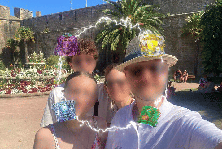 famille-qui-joue-escape-game-magie