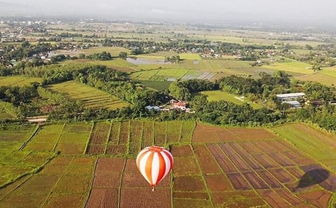 Hot Air Balloon Adventure Over Mueang Chiang Rai's Landscapes