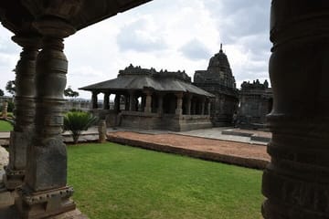 Cultural and Nature Tour from Hubli to Hampi and Badami