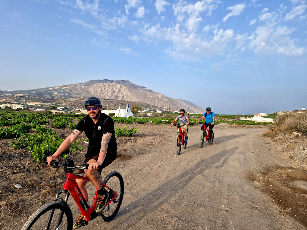 e-Bike Santorini Tour: Morning or Sunset