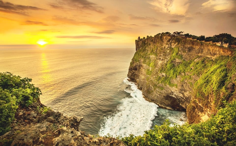 Cultural Tour of Uluwatu Temple and Kecak Dance in Bali