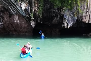 Half-Day Kayaking Tour of Talabeng Sea Cave, Ko Lanta Yai