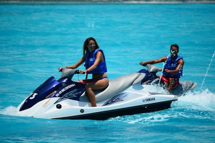 Lagoon Wave Runner Experience in Cancun