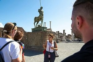 Guided tour of Pompeii with a local guide
