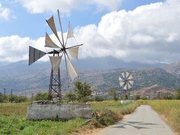 Private Day Tour to Zeus Cave and Kera Monastery from Chania