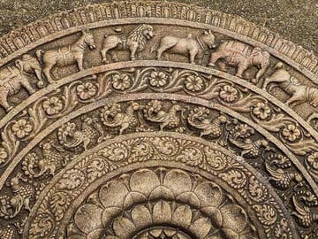 Polonnaruwa-Ancient-City-All-Inclusive-Day-Tour-From-Colombo-2