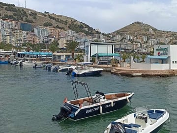 Saranda city tour with Lekursi Castle and Blue Eye kayaking