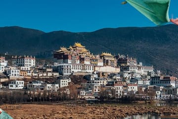 9-Day Historical Towns Exploration Tour
