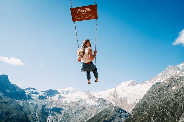 4 Days Swiss Alps Tour Zermatt, Jungfrau Region and Hidden Gems