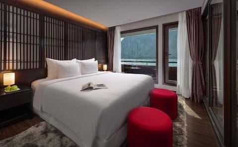 Scarlet Pearl Cruise – The Pearl of Halong Wonder (2days/1night)