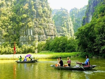 Full Day Bike and Bus Tour from Hanoi to Hoa Lu and Tam Coc
