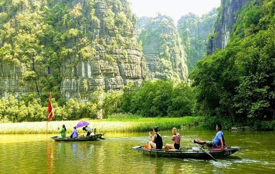 Full Day Bike and Bus Tour from Hanoi to Hoa Lu and Tam Coc