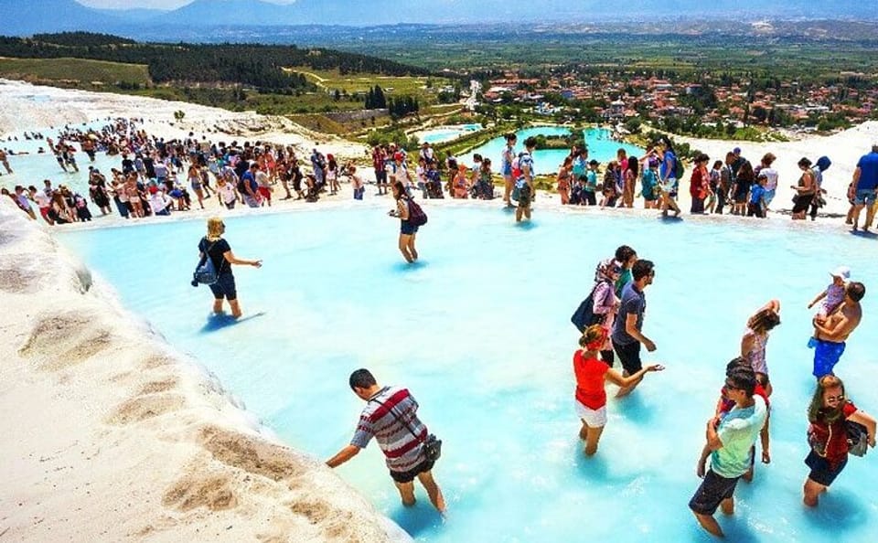 Pamukkale Day Trip with Small Group from İzmir