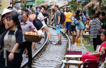 Hanoi City Walking Tour with Local Guide and Train Street