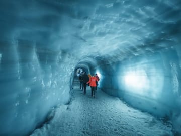 Private Silver Circle Tour of Glaciers and Hot Springs in Reykjavík