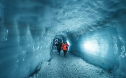 Private Silver Circle Tour of Glaciers and Hot Springs in Reykjavík