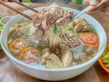 Classic Food Tour in Vientiane, Laos with Cultural Insights