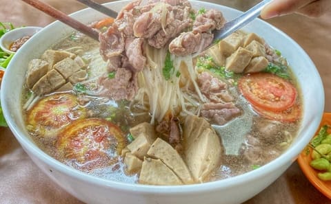Classic Food Tour in Vientiane, Laos with Cultural Insights