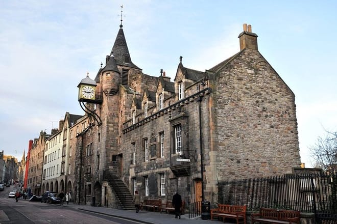 Private Half Day Edinburgh City Tour 8