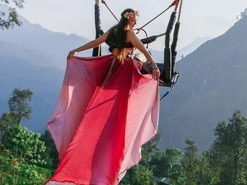 Ella Swing Adventure Over Scenic Sri Lanka Landscapes