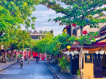 Cultural Morning Tour of Hoi An with Breakfast and Market Visit