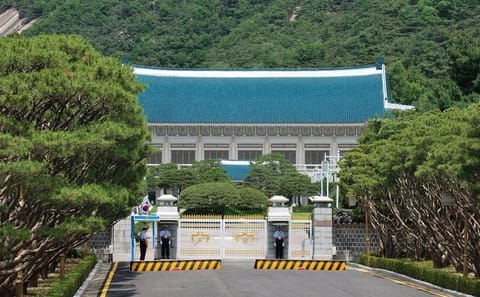 Full-Day Cultural Palace Tour in Seoul, South Korea