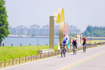 Cycling Tour of Dianshan Lake and Yuandang Rainbow Bridge