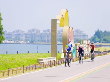 Shanghai: Dianshan Lake and Yuandang Rainbow Bridge Tour