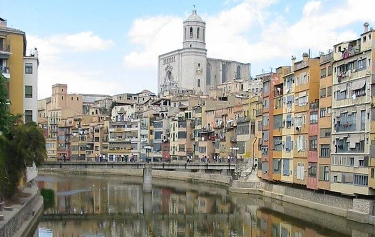 Private Tour From Barcelona to Girona